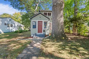 52 Greenwood Ave, Bloomfield, CT 06002 - Photo 1