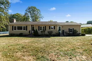 2 Beechwood Dr, North Haven, CT 06473 - Photo 1