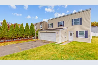 7 Inverness Square, Middletown, CT 06457 - Photo 1