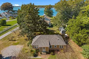 212 Shore Rd, Waterford, CT 06385 - Photo 1