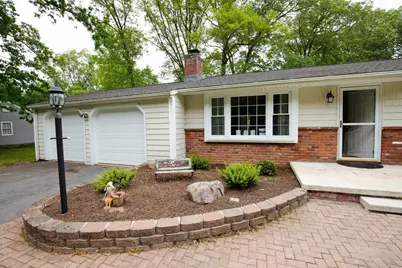 792 Cornwall Avenue, Cheshire, CT 06410 - Photo 1