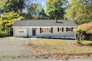 3 Horseshoe Dr, Danbury, CT 06811 - Photo 1