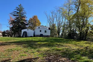 30 Thompson St, East Haven, CT 06513 - Photo 1