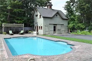 15 Pearl St, Clinton, CT 06413 - Photo 1