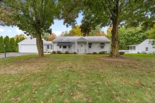 4 Buell St, North Haven, CT 06473 - Photo 1