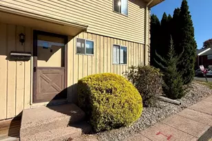 205 Homestead St, Manchester, CT 06042 - Photo 1