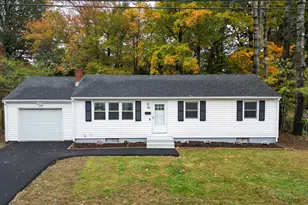 30 Banfield Ln, Bloomfield, CT 06002 - Photo 1