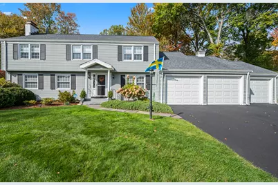 186 Hunter Drive, West Hartford, CT 06107 - Photo 1