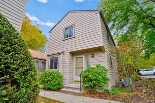 33 Happy Hollow Cir, Stratford, CT 06614 - Photo 1