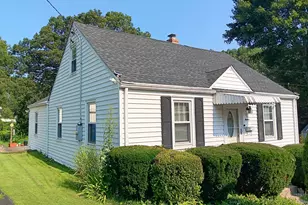 16 Highview St, Waterbury, CT 06708 - Photo 1