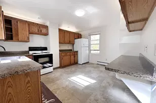 34 Woodbridge St, Manchester, CT 06042 - Photo 1