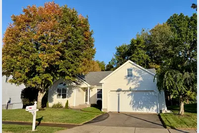 142 Greenview Terrace, Middletown, CT 06457 - Photo 1