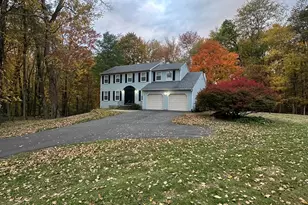 2 Croydon Dr, Bloomfield, CT 06002 - Photo 1