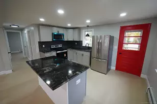 474 Chestnut Hill Ave, Waterbury, CT 06704 - Photo 1