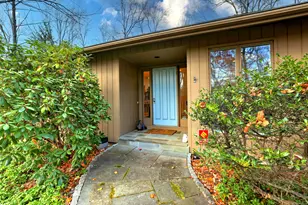 70 Woodfield Rd, Woodbridge, CT 06525 - Photo 1