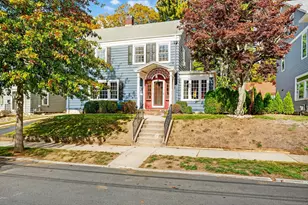 90 Sterling Pl, Bridgeport, CT 06604 - Photo 1