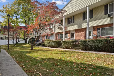 69 Maple Tree Avenue #APT 4, Stamford, CT 06906 - Photo 1