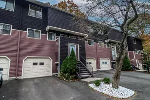 19 Stonegate Cir, Branford, CT 06405 - Photo 1