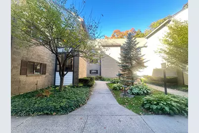 183 Loomis Drive #APT 104, West Hartford, CT 06107 - Photo 1