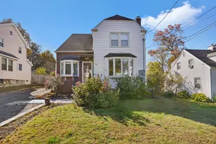 34 Bradley Pl, Stamford, CT 06905 - Photo 1