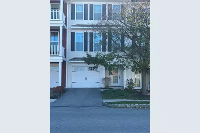 94 Warrington Round #94, Danbury, CT 06810 - Photo 1