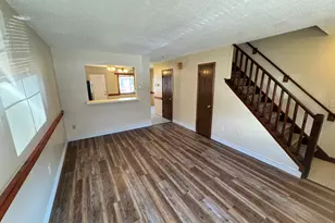 975 Meriden Rd, Waterbury, CT 06705 - Photo 1