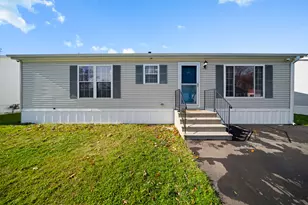 18 Laurel Cir, East Windsor, CT 06088 - Photo 1