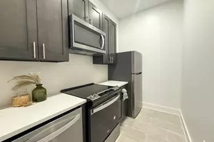 253 State St, New London, CT 06320 - Photo 1