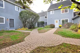 3 Farmington Meadow Dr, Farmington, CT 06032 - Photo 1