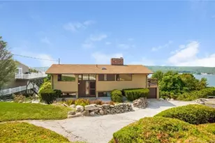 117 Phoenix Dr, Groton, CT 06340 - Photo 1