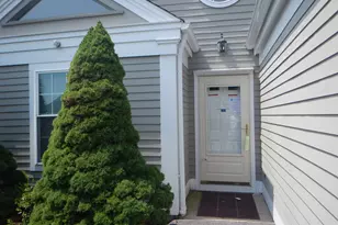 8 St George Pl, Newtown, CT 06482 - Photo 1