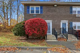 40 Woodridge Dr, Cheshire, CT 06410 - Photo 1