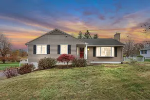 8 Sapphire St, Enfield, CT 06082 - Photo 1