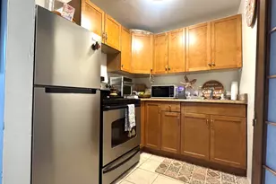 137 Burgundy Hill Ln, Middletown, CT 06457 - Photo 1