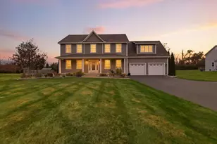 10 Hayfield Ln, East Windsor, CT 06016 - Photo 1