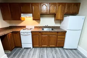 696 Main St, Middletown, CT 06457 - Photo 1