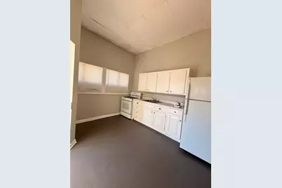 800 Hallett Street #ff1, Bridgeport, CT 06608 - Photo 1