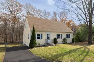 21 Longwood Dr, Naugatuck, CT 06770 - Photo 1