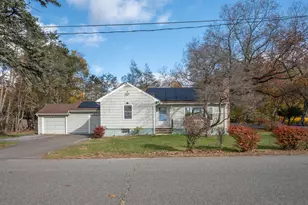 19 Lenox St, Waterbury, CT 06704 - Photo 1