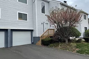 49 Woodbridge Ln, Cromwell, CT 06416 - Photo 1