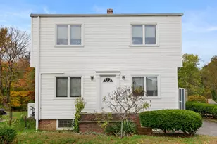 40 Moshier St, Greenwich, CT 06831 - Photo 1