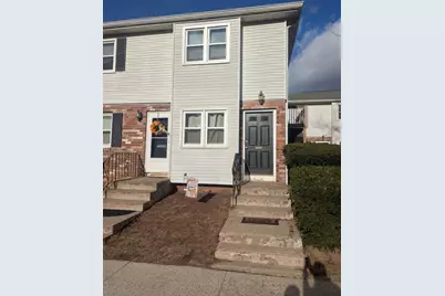 4 Bradley Circle #D, Enfield, CT 06082 - Photo 1