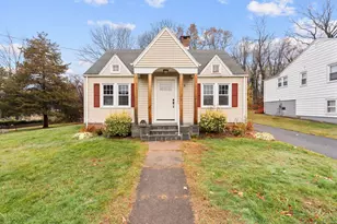 29 Haywood Ln, Hamden, CT 06514 - Photo 1