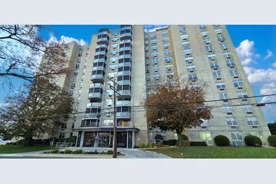 1 Strawberry Hill Court #APT 2A, Stamford, CT 06902 - Photo 1