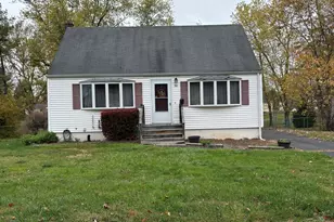 30 Hemlock Pl, Middletown, CT 06457 - Photo 1