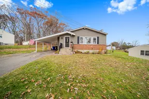 19 Thomas St, Windsor Locks, CT 06096 - Photo 1