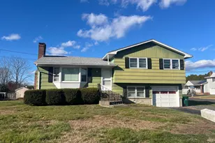 4 Meadow Dr, Waterford, CT 06385 - Photo 1