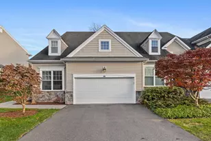 29 Bradford Walk, Farmington, CT 06032 - Photo 1