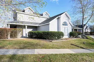 83 Leafwood Ln, Groton, CT 06340 - Photo 1