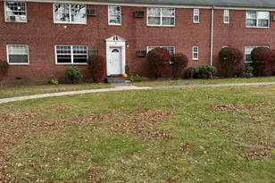 14 Hillcrest Ave, West Hartford, CT 06110 - Photo 1